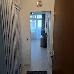 Waschbaer Hoehle Mit Pool Und Balkon Apartament